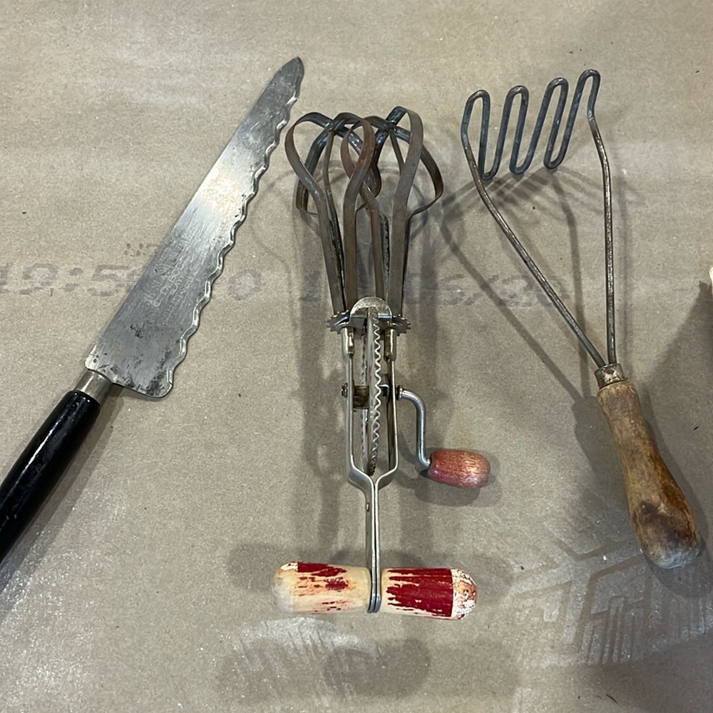 Kitchen Antiques.